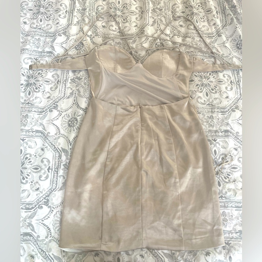 Backless Dress - Picture 2 of 3